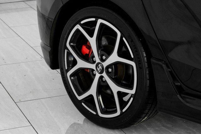 Used 2019 Hyundai Veloster N N FWD image 54