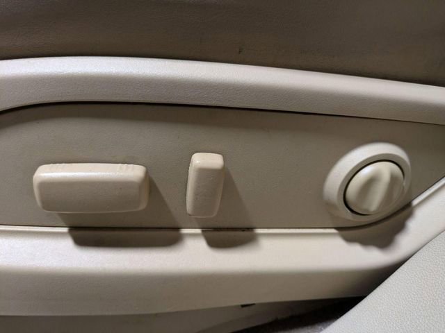 Used 2012 Buick Enclave Leather FWD image 13
