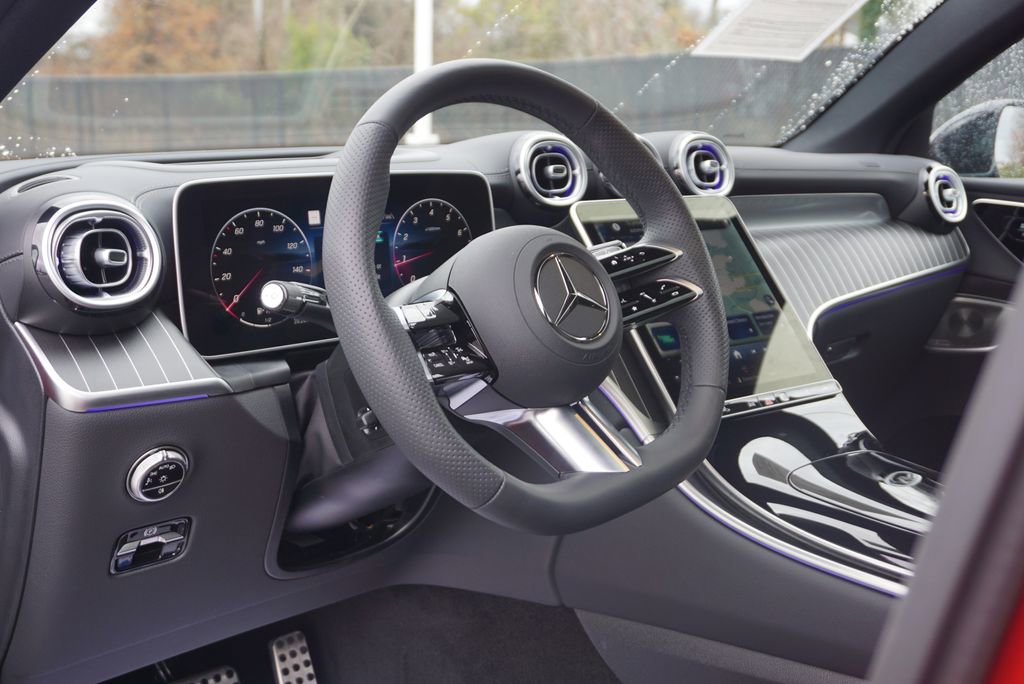Certified 2025 Mercedes-Benz GLC 300 4MATIC image 10