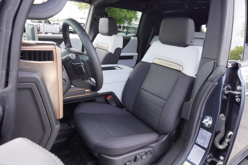 New 2025 GMC Hummer EV 2X AWD/4WD image 15