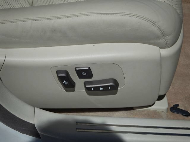 Used 2007 Lexus LS 460 RWD image 25