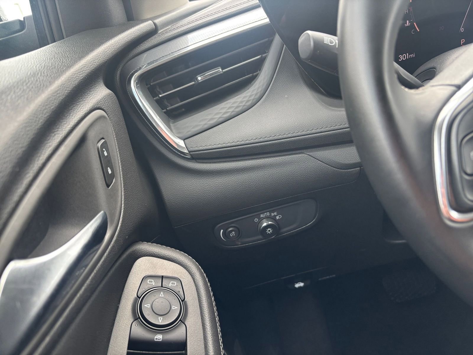 Used 2025 Buick Encore GX Preferred image 33