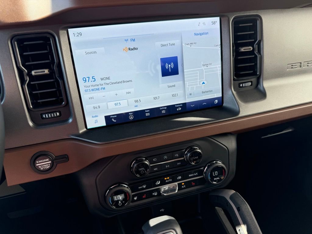 New 2024 Ford Bronco Outer Banks w/ Sasquatch Package AWD/4WD image 29