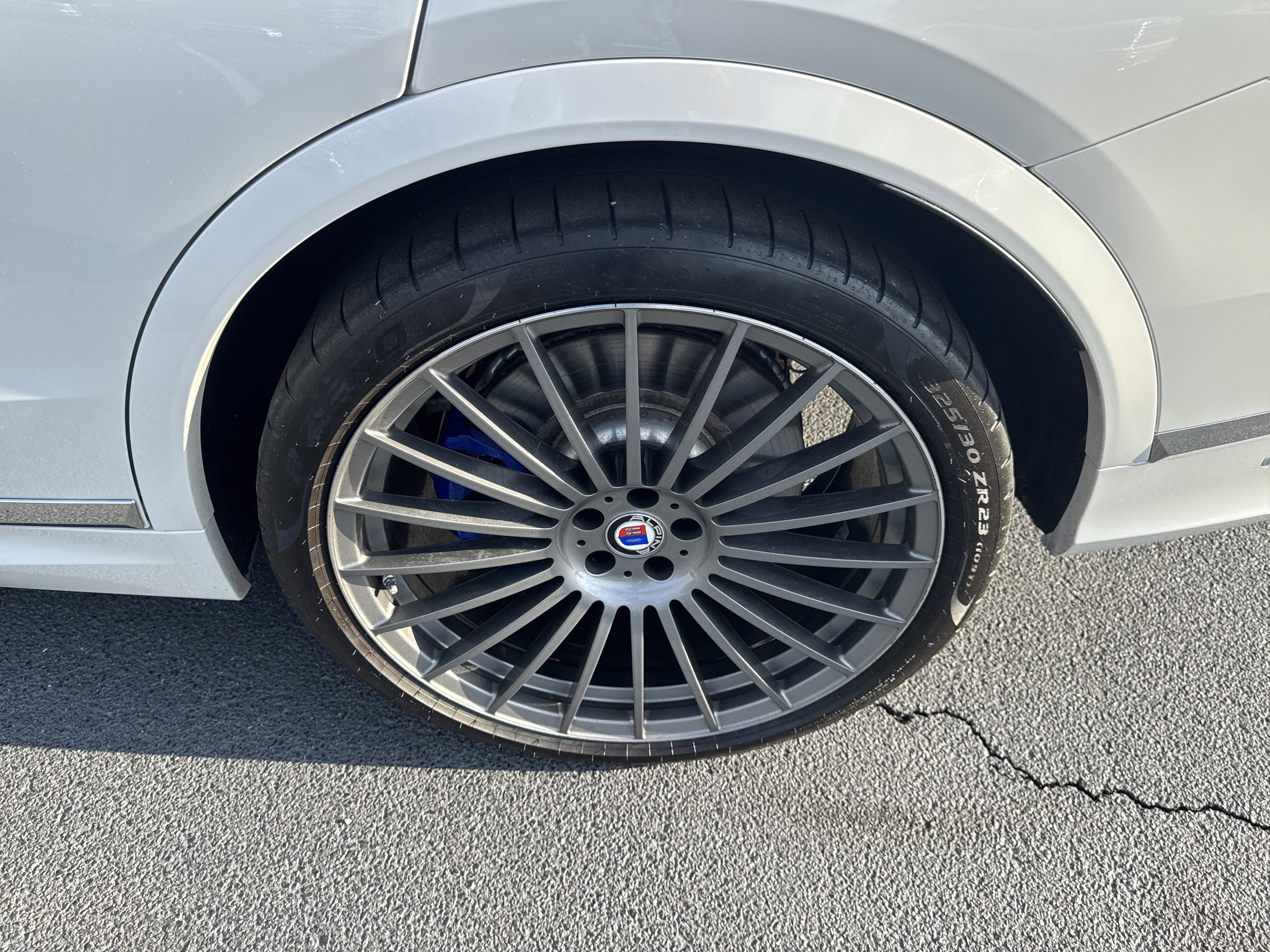 Used 2022 BMW ALPINA XB7 image 12