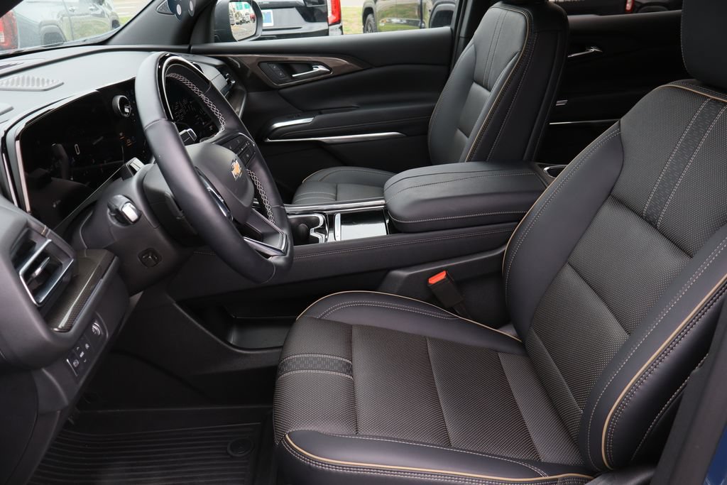 Certified 2025 Chevrolet Traverse High Country w/ LPO, Floor Liner Package FWD image 23