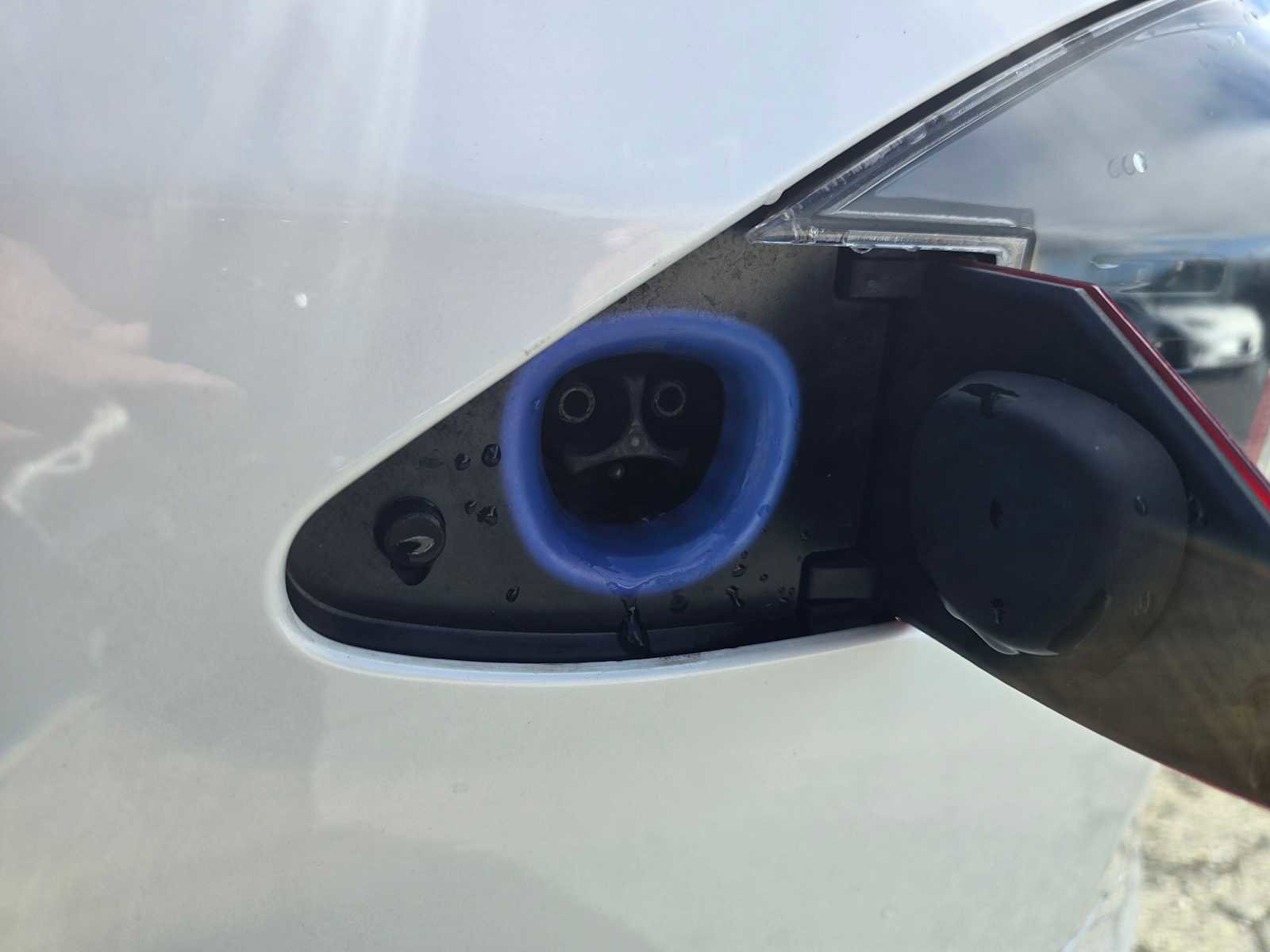 Used 2019 Tesla Model S Standard Range image 19