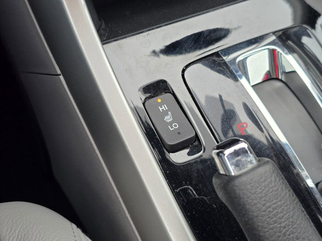 Used 2016 Honda Accord EX-L image 25