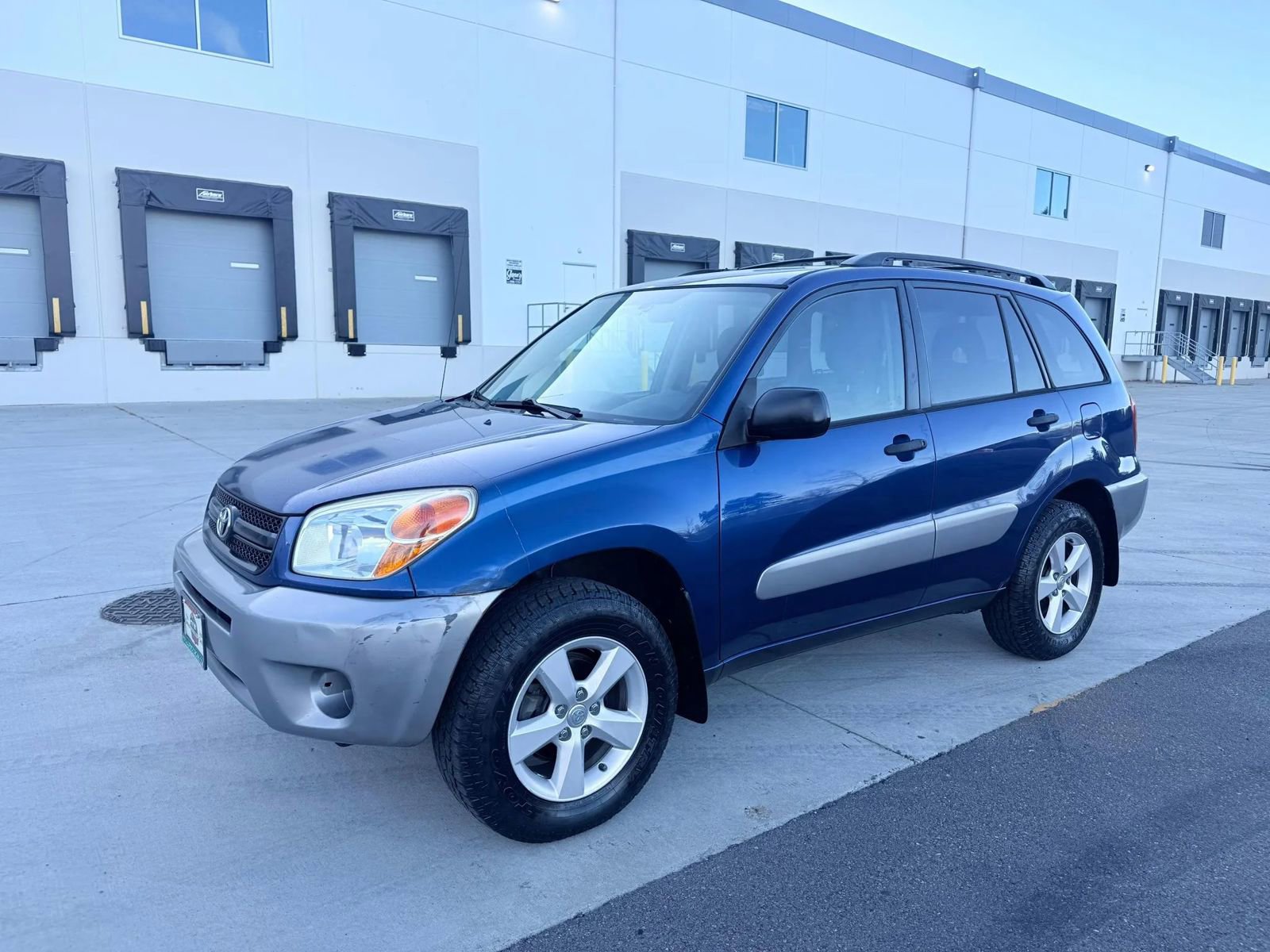 Used 2005 Toyota RAV4 4WD image 1