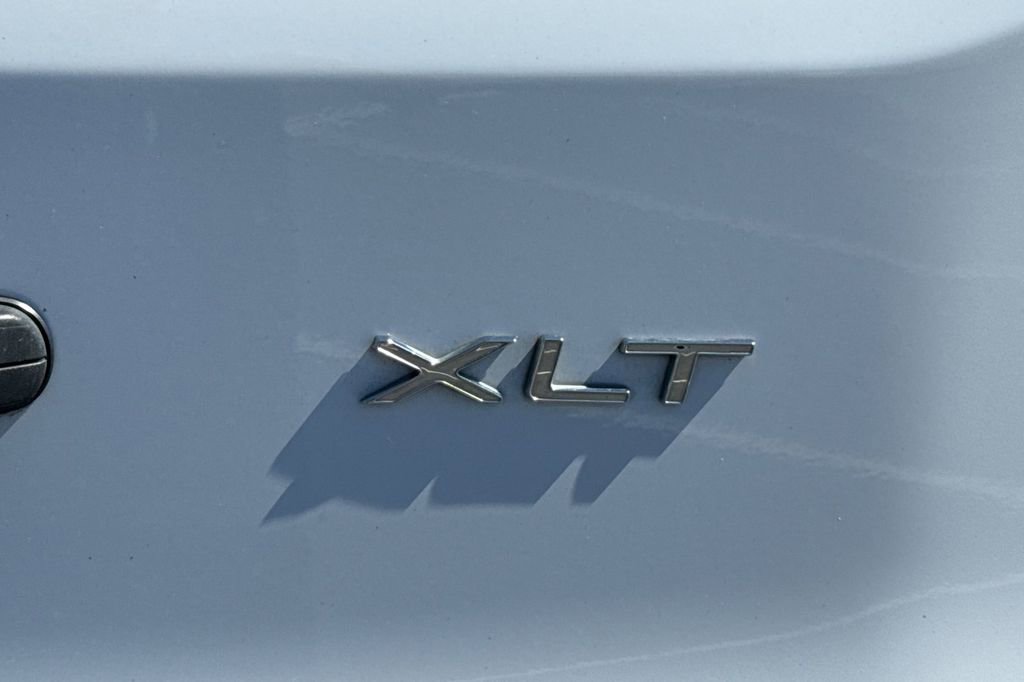 Used 2023 Ford Transit 350 XLT image 12