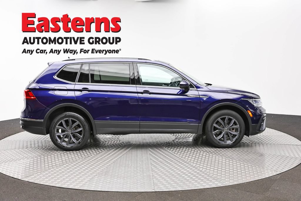 Used 2022 Volkswagen Tiguan SE w/ Panoramic Sunroof Package AWD/4WD image 7