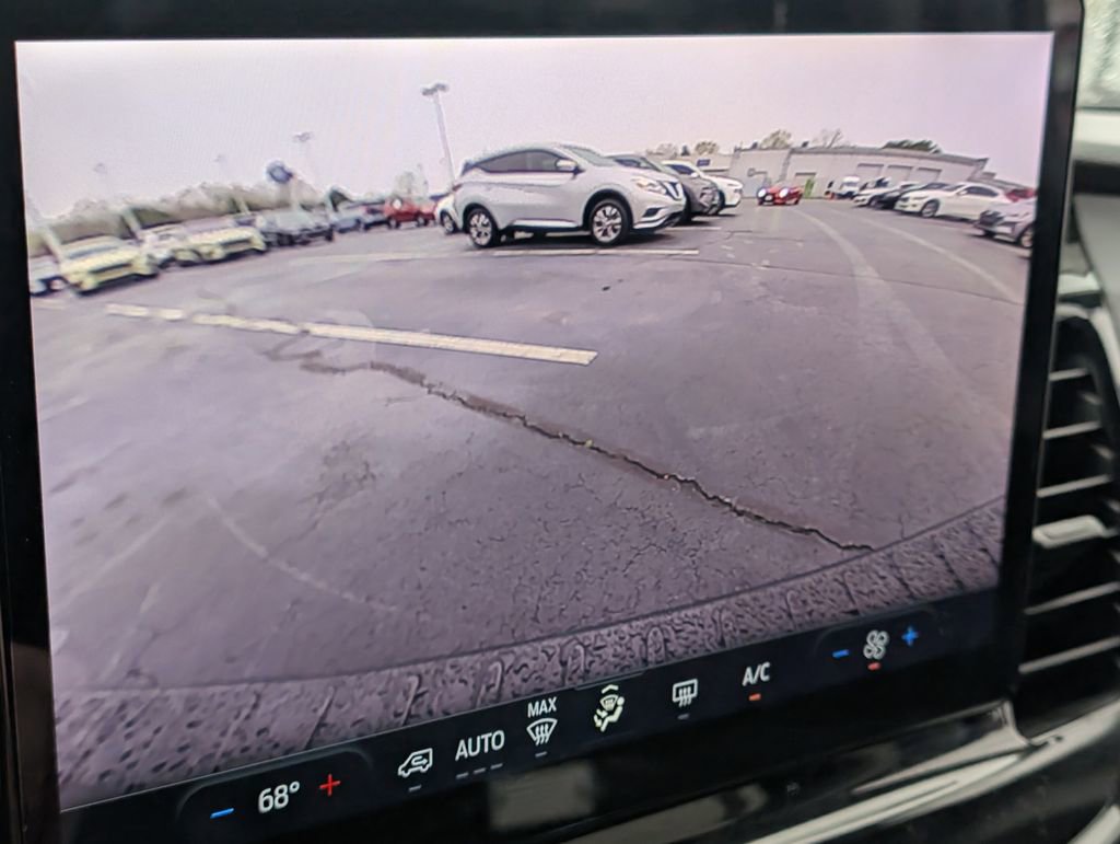 Used 2023 Ford Transit 350 XLT image 21