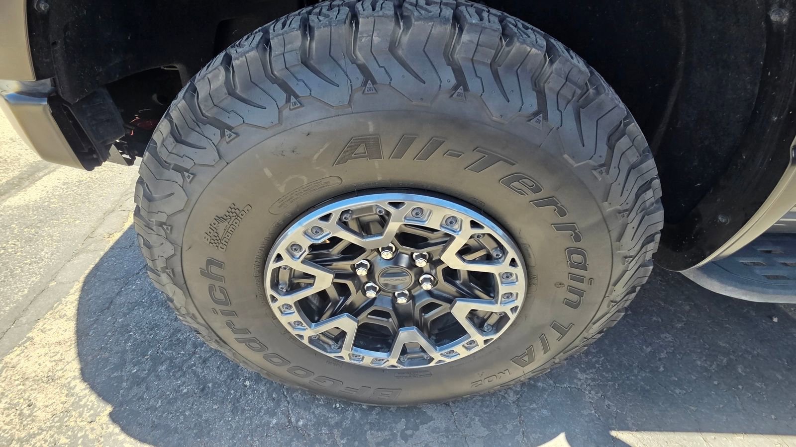 Used 2025 Ford F150 Raptor w/ Equipment Group 803A Raptor R AWD/4WD image 4