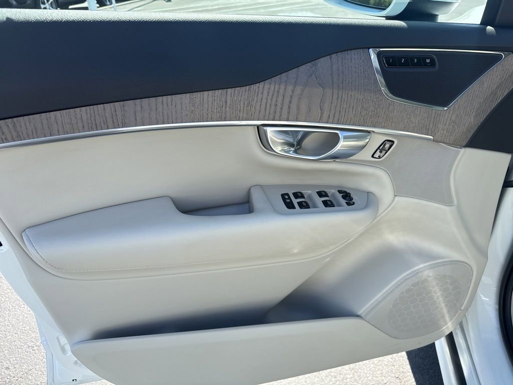 Used 2023 Volvo XC90 B5 Plus w/ Protection Package Premier image 13