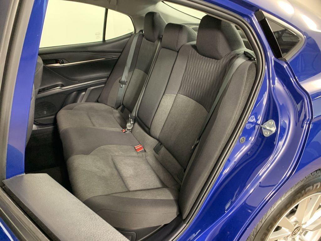 Used 2025 Toyota Camry LE image 30