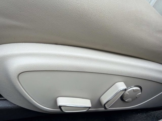 Used 2018 Lincoln MKZ Reserve FWD image 12