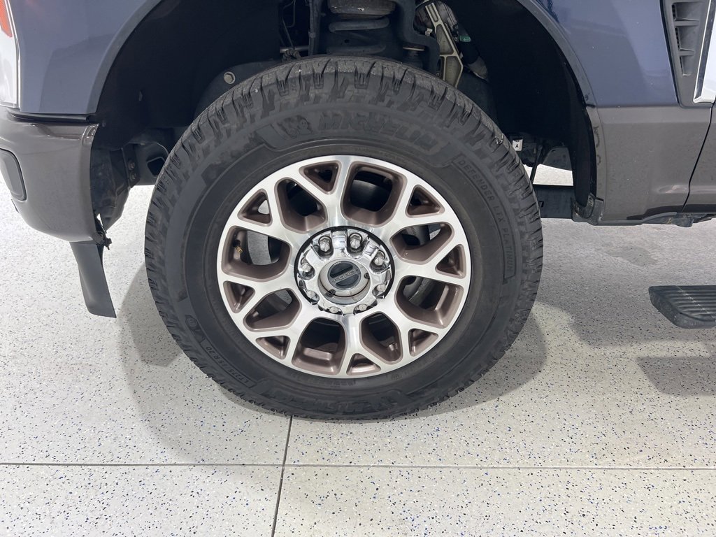 Used 2024 Ford F350 King Ranch w/ FX4 Off-Road Package image 30