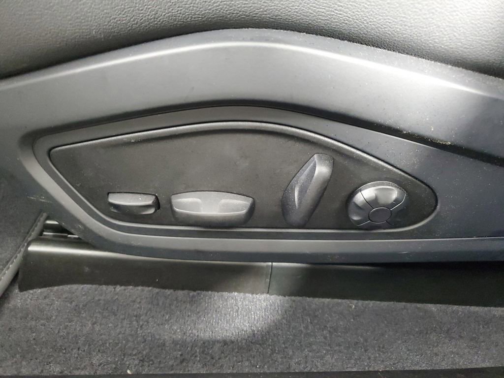 Used 2023 Audi e-tron GT Premium Plus image 21