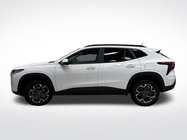 Used 2024 Chevrolet Trax LT w/ Driver Confidence Package image 11