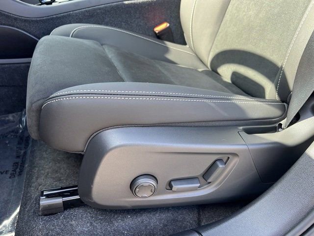 New 2024 Volvo XC40 Recharge Plus w/ Protection Package Premier image 11