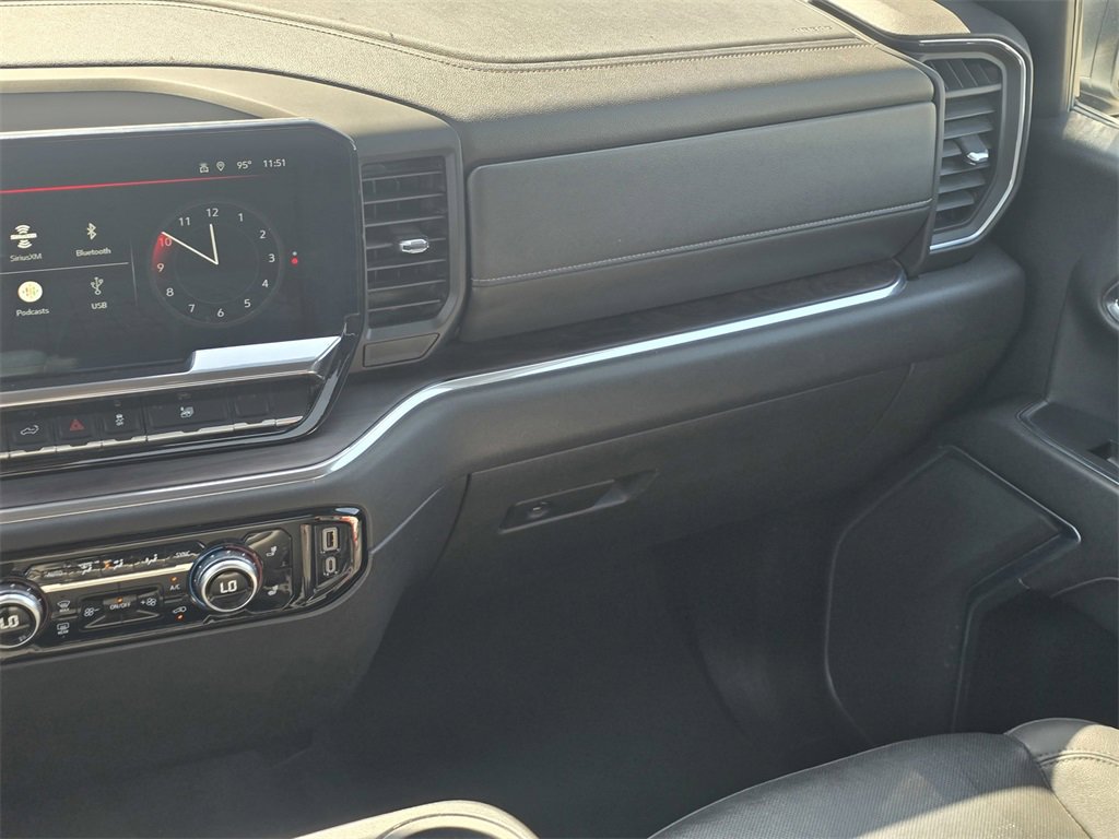 Used 2024 GMC Sierra 1500 SLT image 18