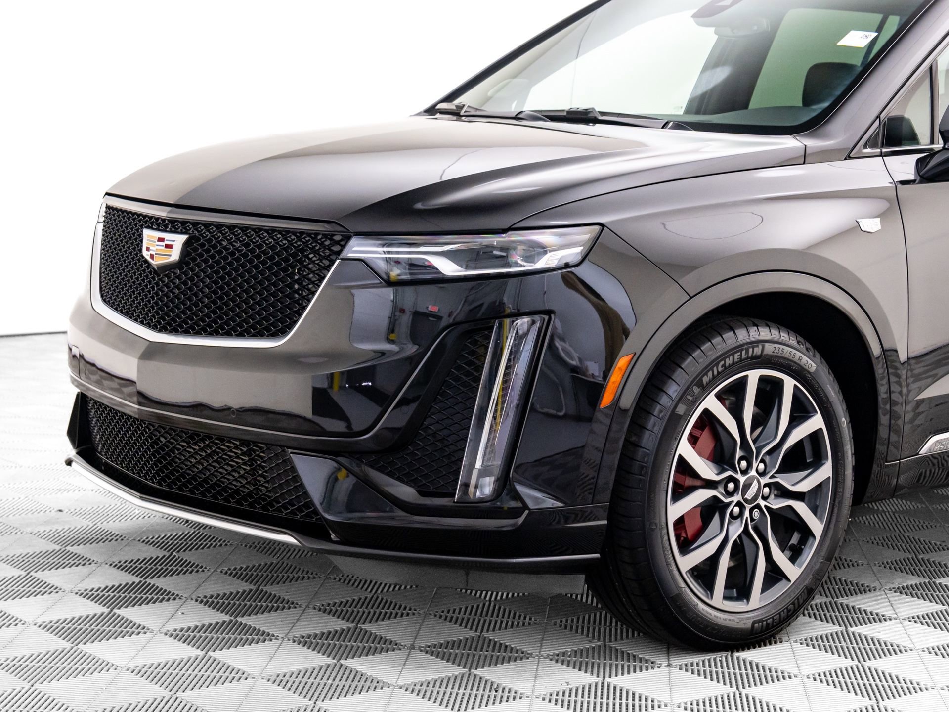 Certified 2024 Cadillac XT6 Sport w/ LPO, Floor Liner Package image 38