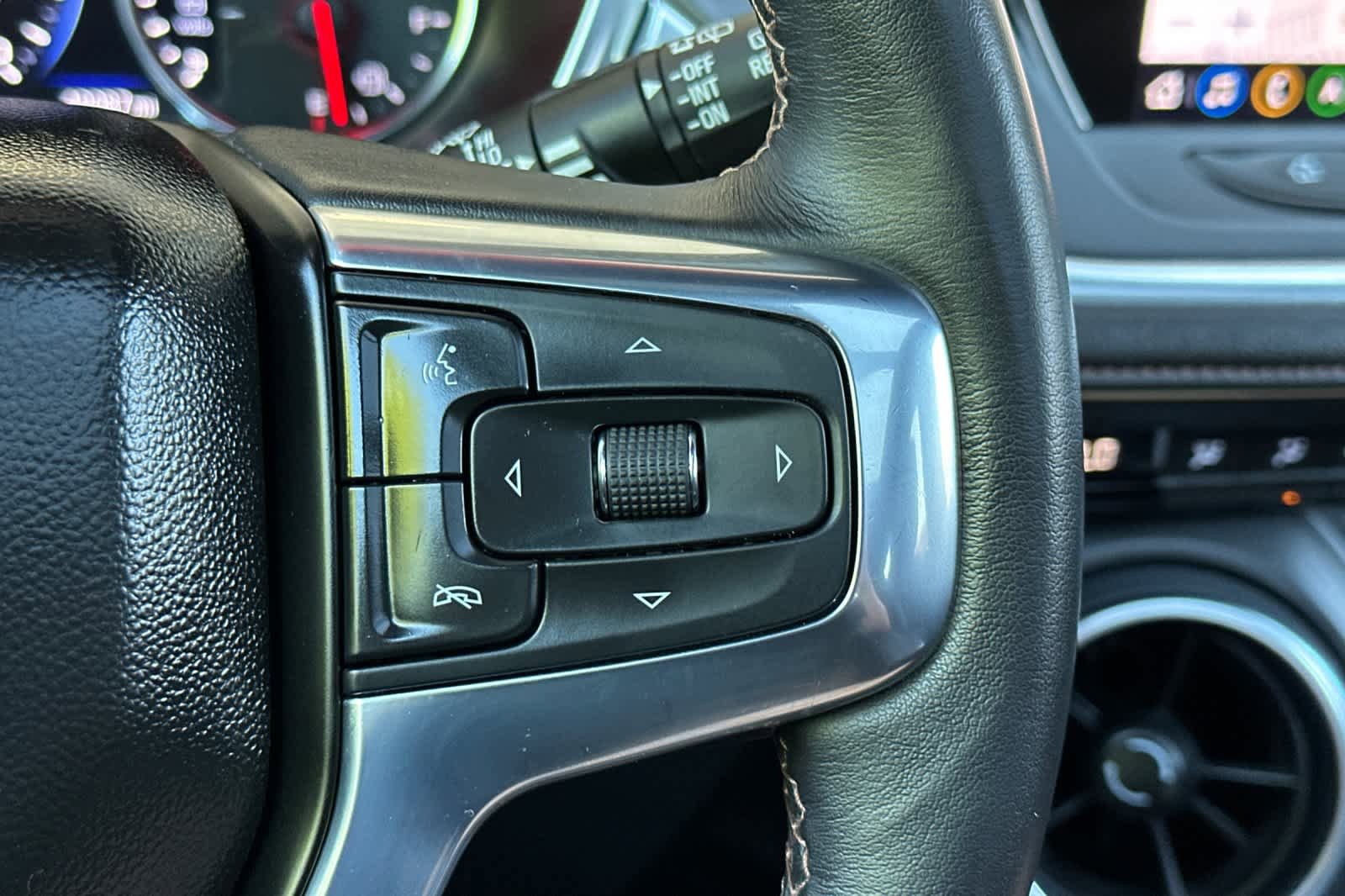 Used 2022 Chevrolet Blazer Premier w/ Enhanced Convenience Package AWD/4WD image 29