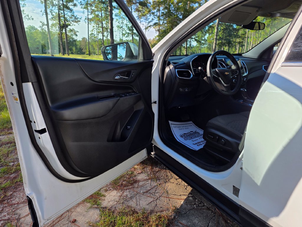 Used 2018 Chevrolet Equinox LT w/ Sun & Infotainment Package AWD/4WD image 10
