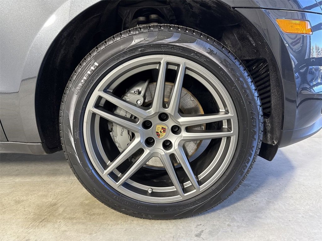 Certified 2021 Porsche Macan S image 15