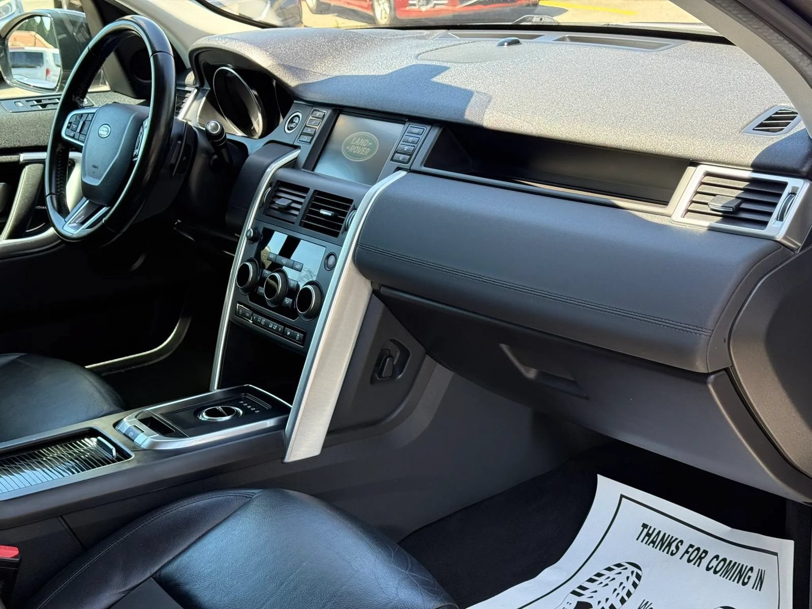 Used 2018 Land Rover Discovery Sport SE AWD/4WD image 18