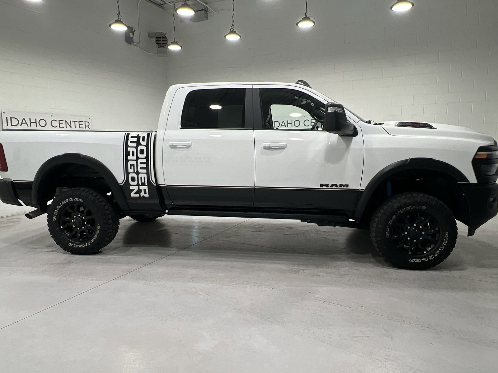 Used 2026 RAM 2500 Power Wagon AWD/4WD image 9