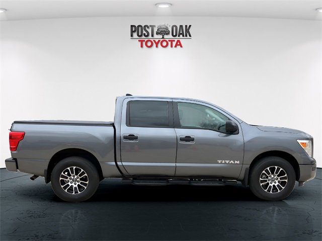 Used 2023 Nissan Titan SV w/ Accessory Utility Package image 8