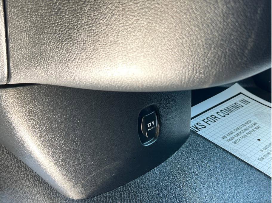 Used 2017 Mercedes-Benz Metris image 15