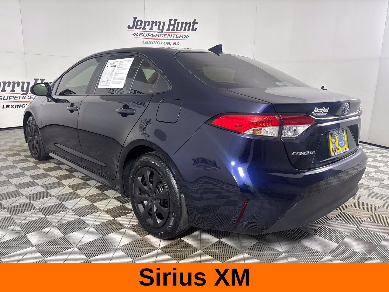 Used 2025 Toyota Corolla LE FWD image 9