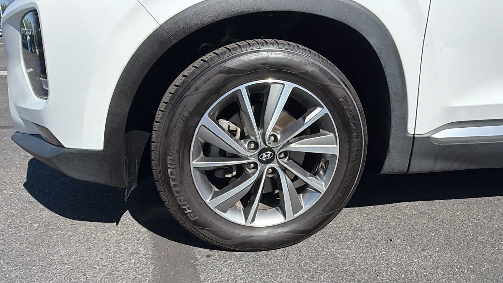 Used 2020 Hyundai Santa Fe SEL w/ Convenience Package FWD image 9