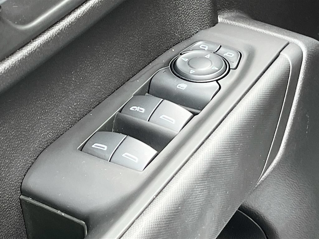 Used 2024 Chevrolet Silverado 1500 Custom Trail Boss w/ LPO, Dark Essentials Package AWD/4WD image 18