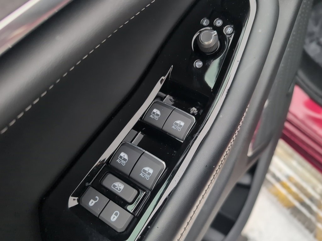 Used 2023 Jeep Grand Cherokee Overland image 26