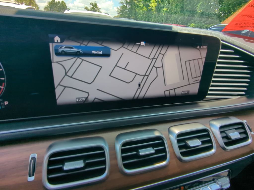 Used 2025 Mercedes-Benz GLE 450e 4MATIC image 8