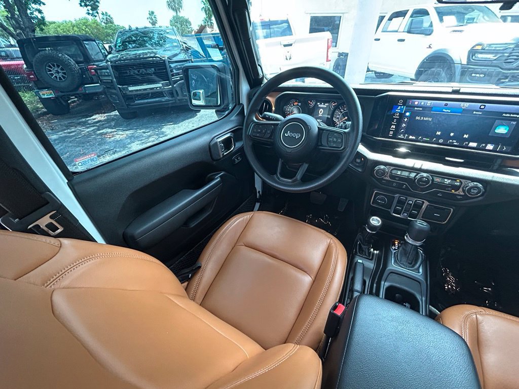 Used 2026 Jeep Wrangler Unlimited Sport AWD/4WD image 9