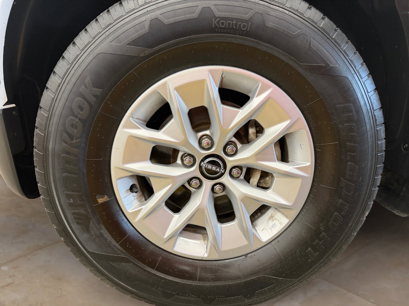 Used 2024 Nissan Frontier SV w/ Technology Package RWD image 27