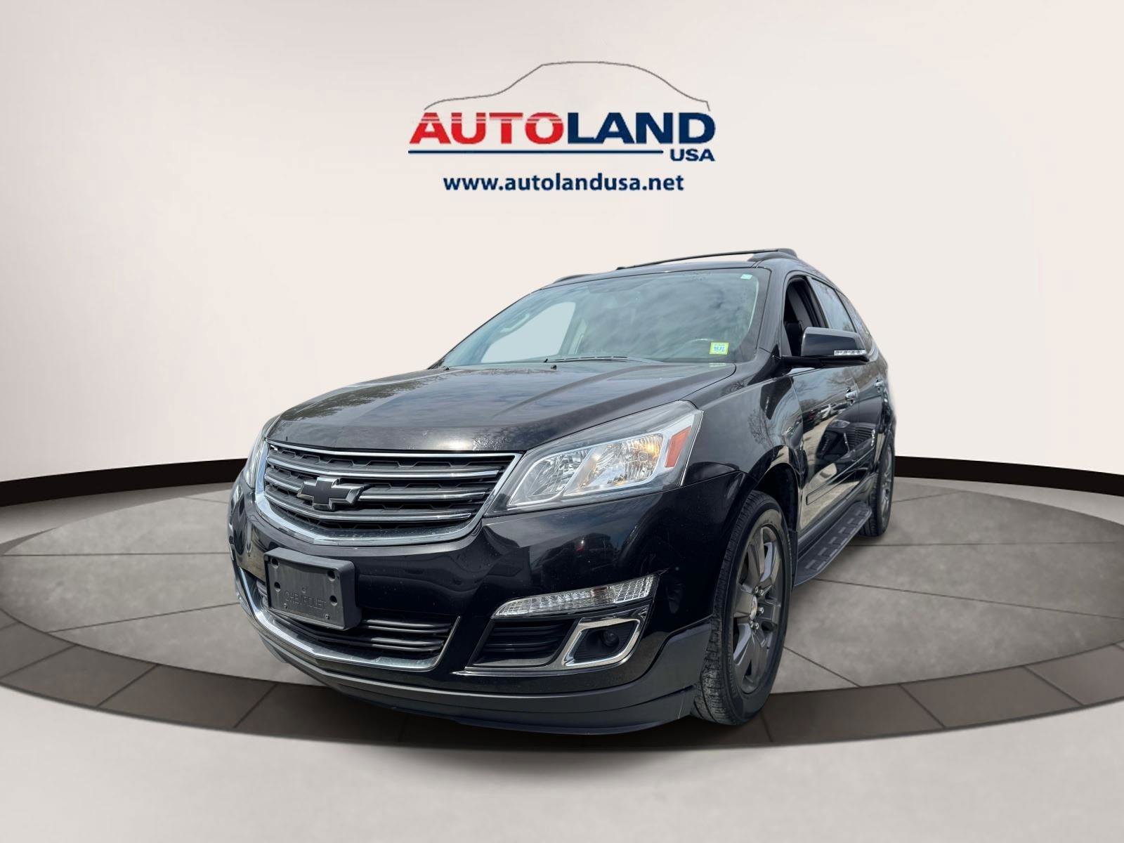 Used 2017 Chevrolet Traverse LT AWD/4WD image 1
