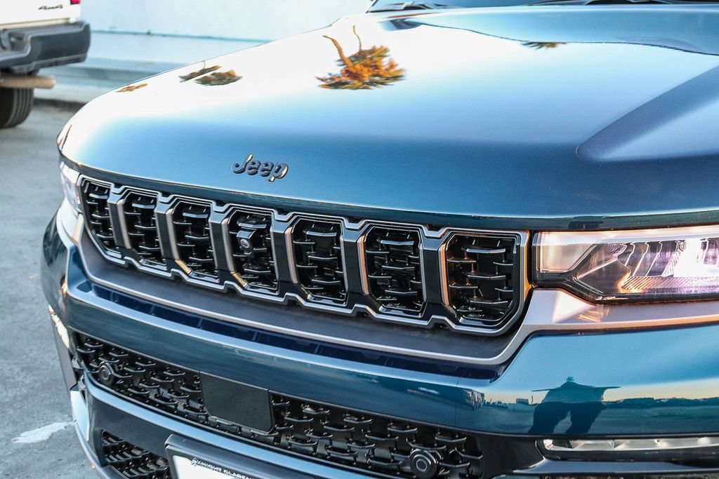 New 2026 Jeep Grand Cherokee Limited AWD/4WD image 6