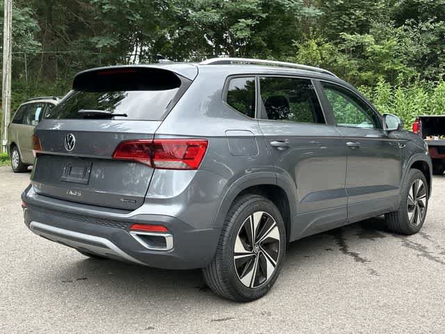 Used 2023 Volkswagen Taos SE w/ Panoramic Sunroof Package AWD/4WD image 30
