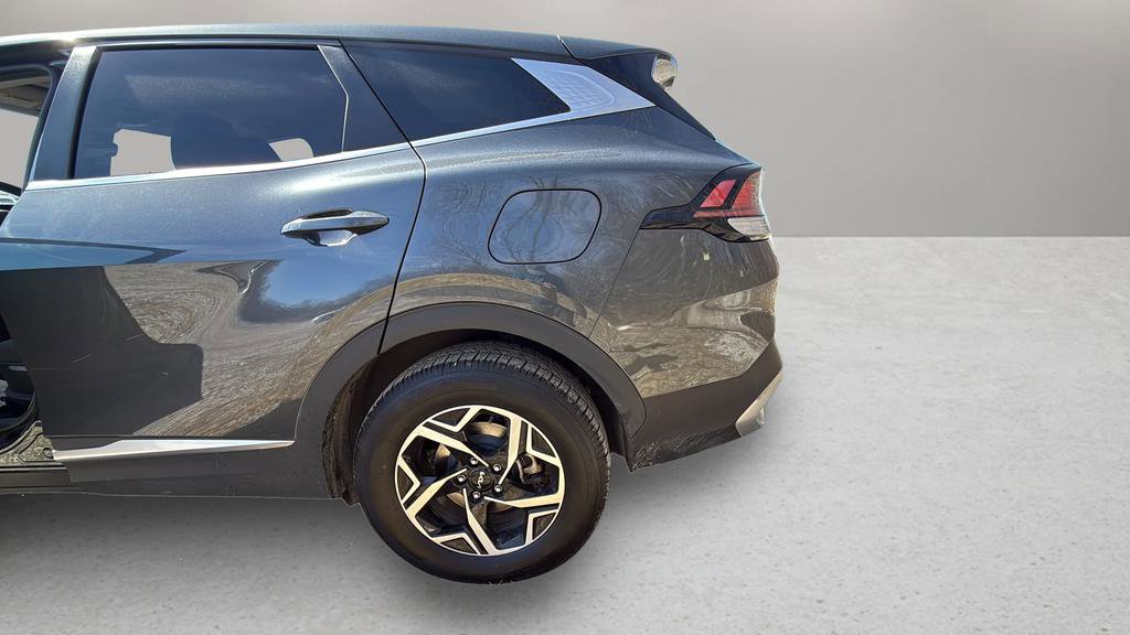 Used 2023 Kia Sportage LX image 34