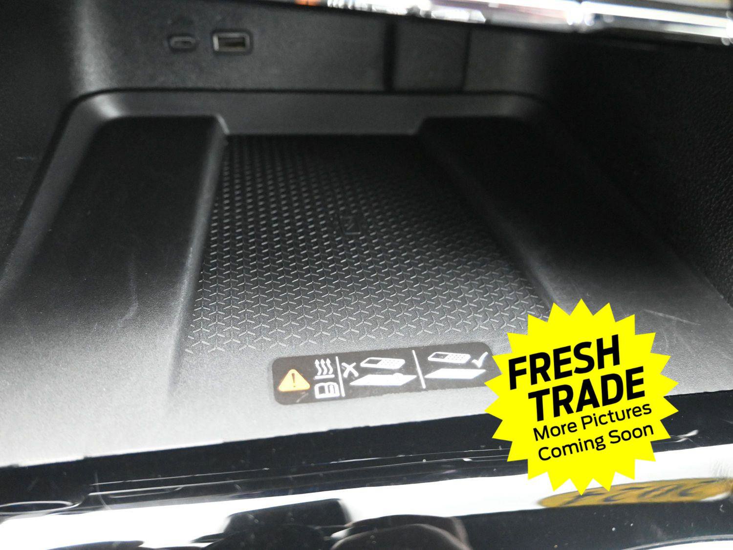 Used 2024 Chevrolet Traverse RS image 36