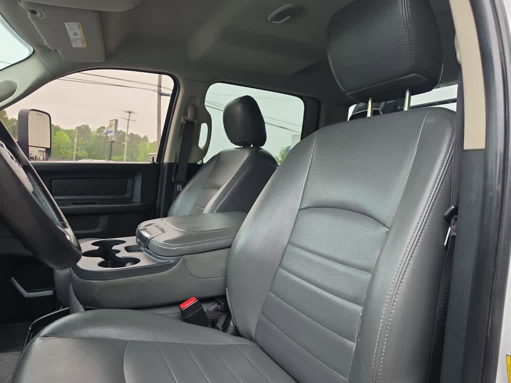 Used 2015 RAM 5500 Tradesman w/ Ambulance Prep Group RWD image 14