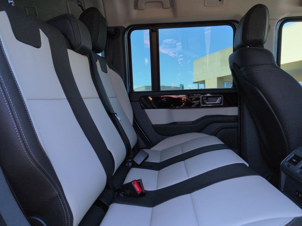 Used 2025 INEOS Grenadier AWD/4WD image 24