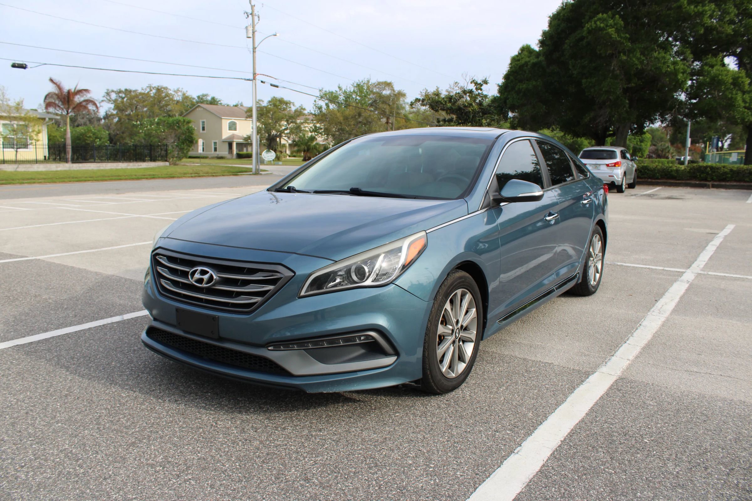 Used 2017 Hyundai Sonata Limited FWD image 1