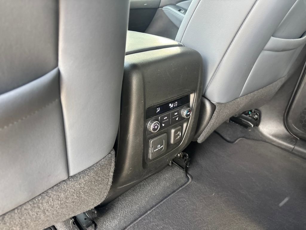 Used 2024 Buick Enclave Premium image 30