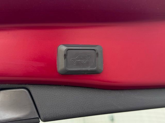 Used 2021 Toyota RAV4 XLE Premium image 47