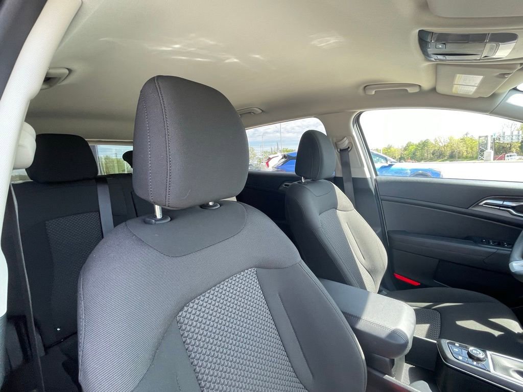 Certified 2024 Kia Sportage LX AWD/4WD image 30